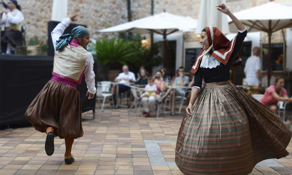 Mallorca traditions festivities day balearic islands pabisa 