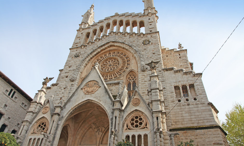 Sóller most beautiful villages Tramuntana mountain range Mallorca Pabisa Hotels