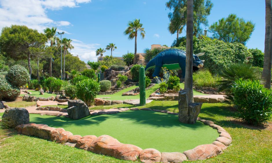 BLOG-PABISA-HOTELS-MALLORCA-PLAYA-DE-PALMA-BEST-THEME-PARKS-DINO-MINIATURE-GOLF